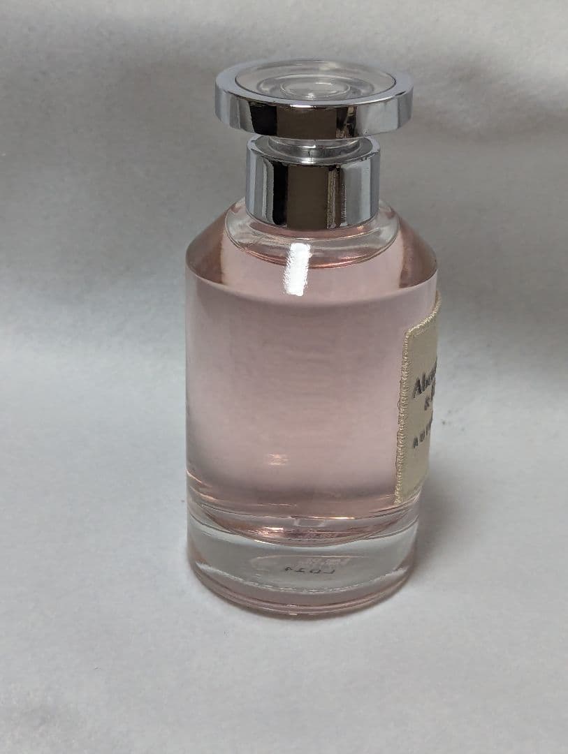 希少アバクロンビー＆フィッチオーセンティックウーマンオードパルファム100ml