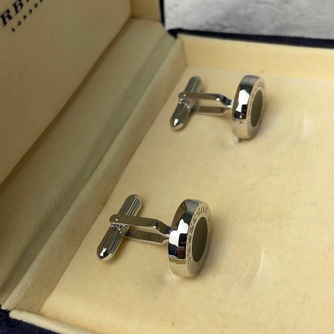 BURBERRY バーバリー サークル型 オニキス ロゴ刻印 カフス シルバー