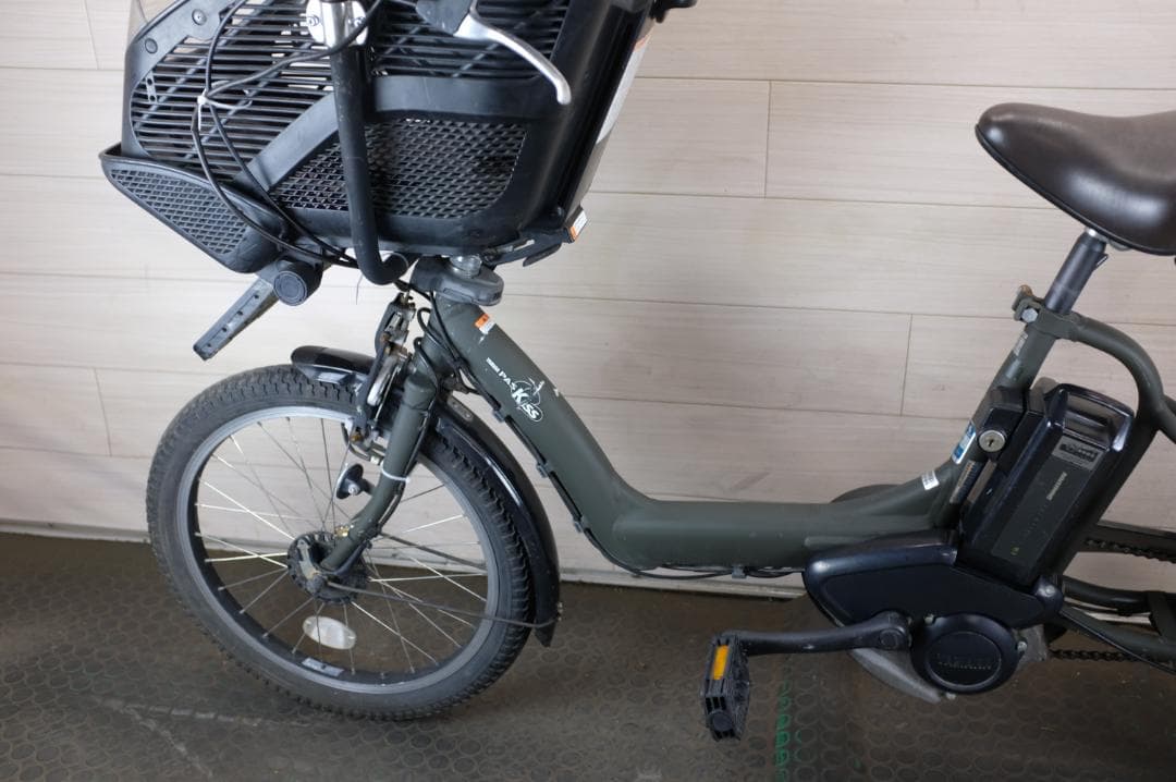 ヤマハPAS　KISS　20インチ　3段　8.7Ah（4点灯）充電器あり