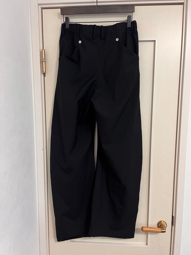 t*.様 【CONZ/コンズ】カーブレッグトラウザー ブラック サイズ2未使用級