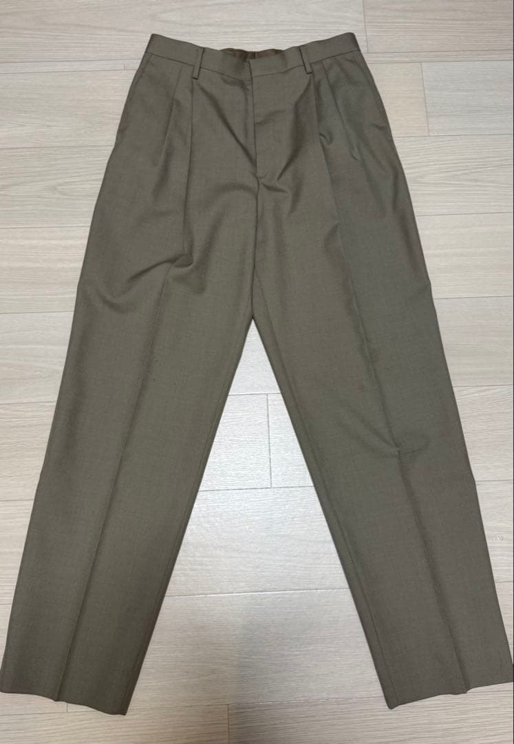 AURALEE BLUEFACED WOOLパンツ