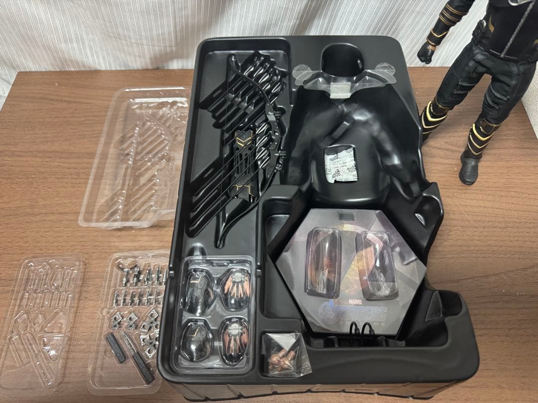 ホットトイズ　ホークアイ1/6 フィギュア アベンジャーズエンドゲーム