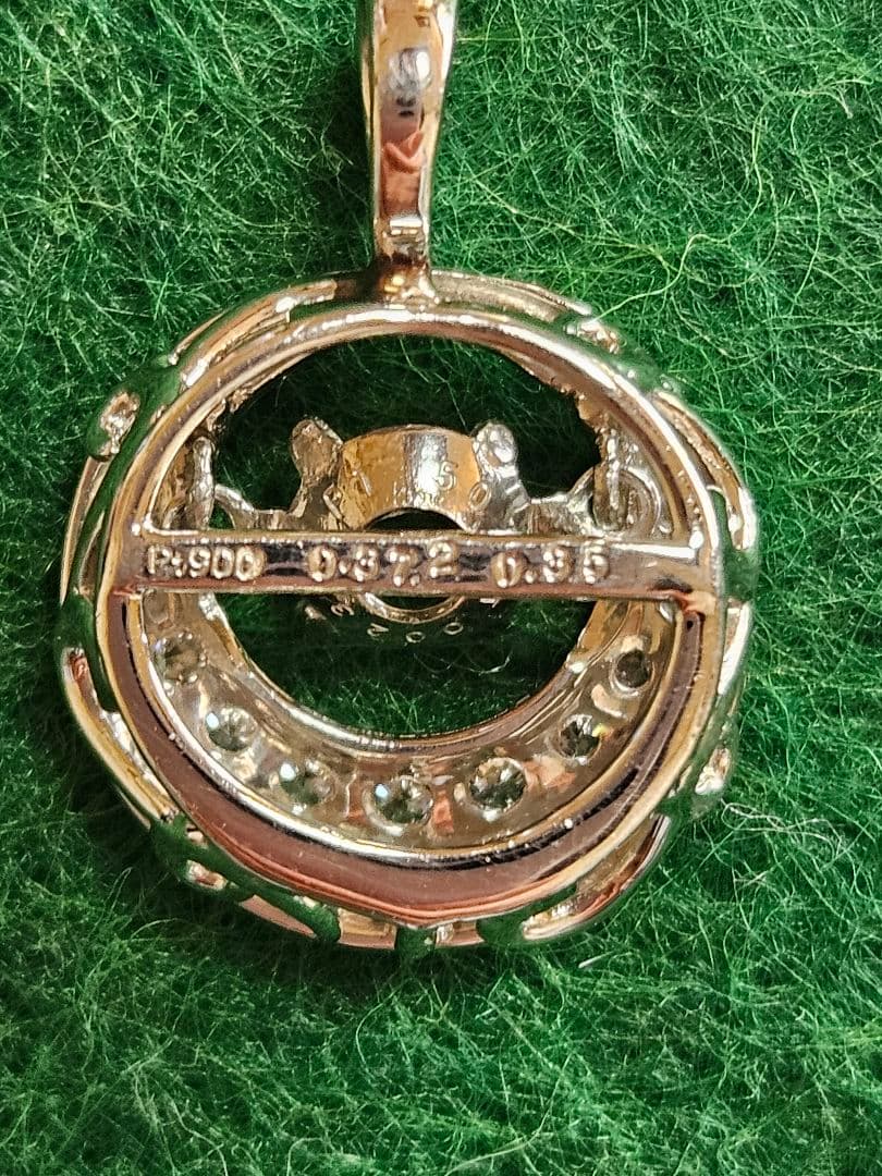 pt900 ダンシングペンダントトップ　ダイヤ無し