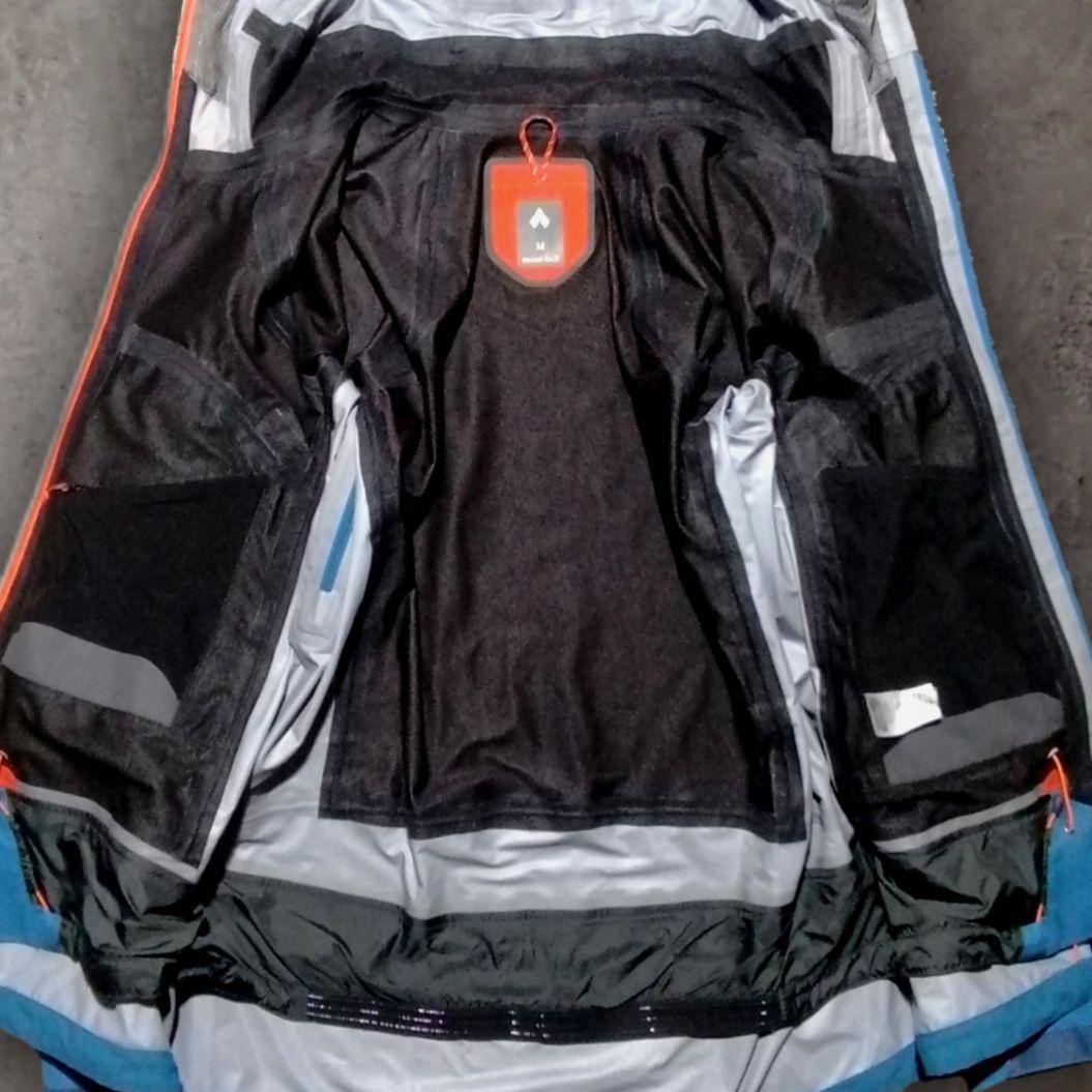 【良品】mont-bell スキー スノーボ―ドウエア コスミックパーカ M