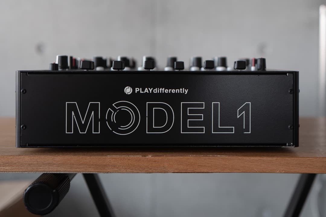 【レア】PLAYdifferently MODEL1