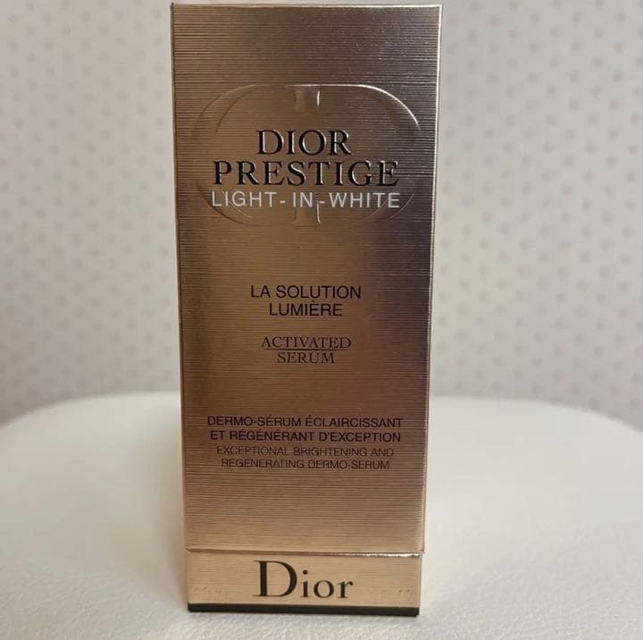 【新品】DIOR プレステージホワイトラ ソリューション ルミエールライトセラム