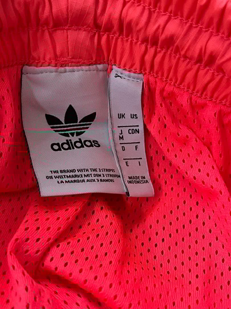 アディダス　サーモンピンク　ロックアップ　ウーブントラック　トレフォイルMサイズ