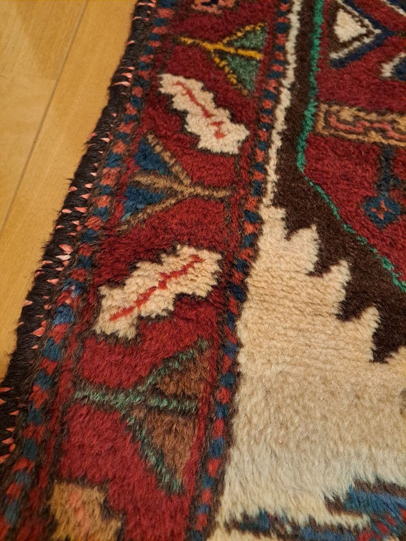 イラン　トライバルラグ　ヴィンテージラグ　ウール　手織り　ペルシャ絨毯