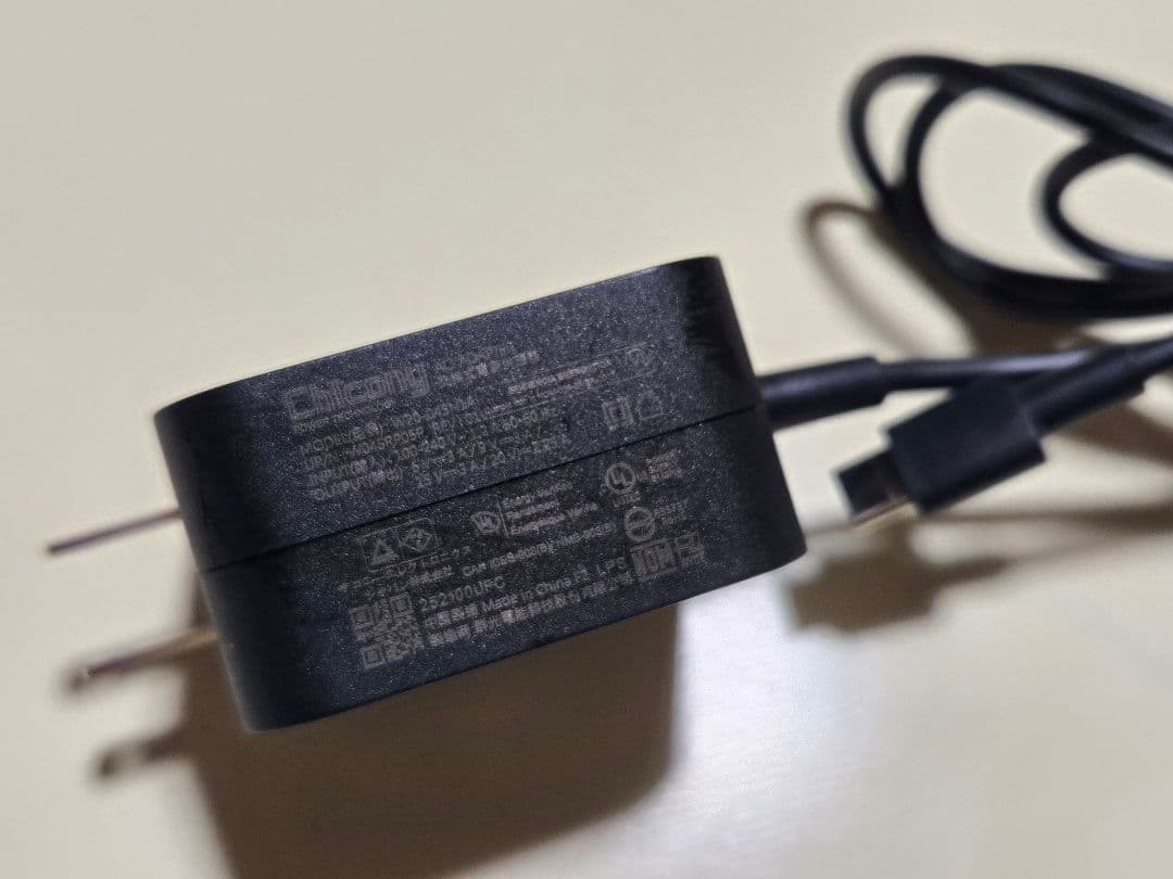 Steam Deck 256GB LCD(本体・ケース・ 充電器)※外箱なし