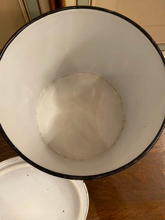 イギリス　アンティークフラワー缶