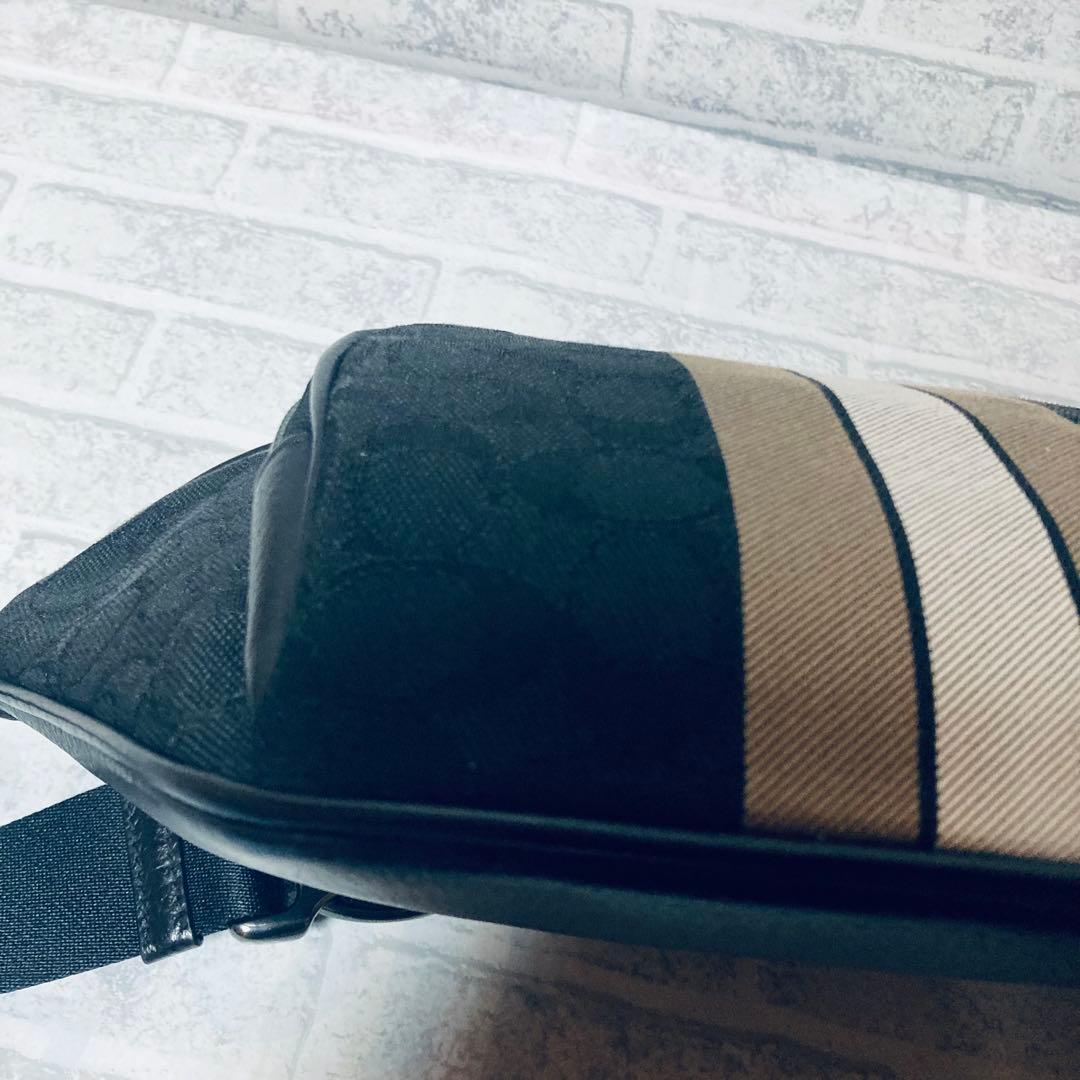 【美品】　COACH ウエストポーチ　ボディバッグ　トンプソン シグネチャー