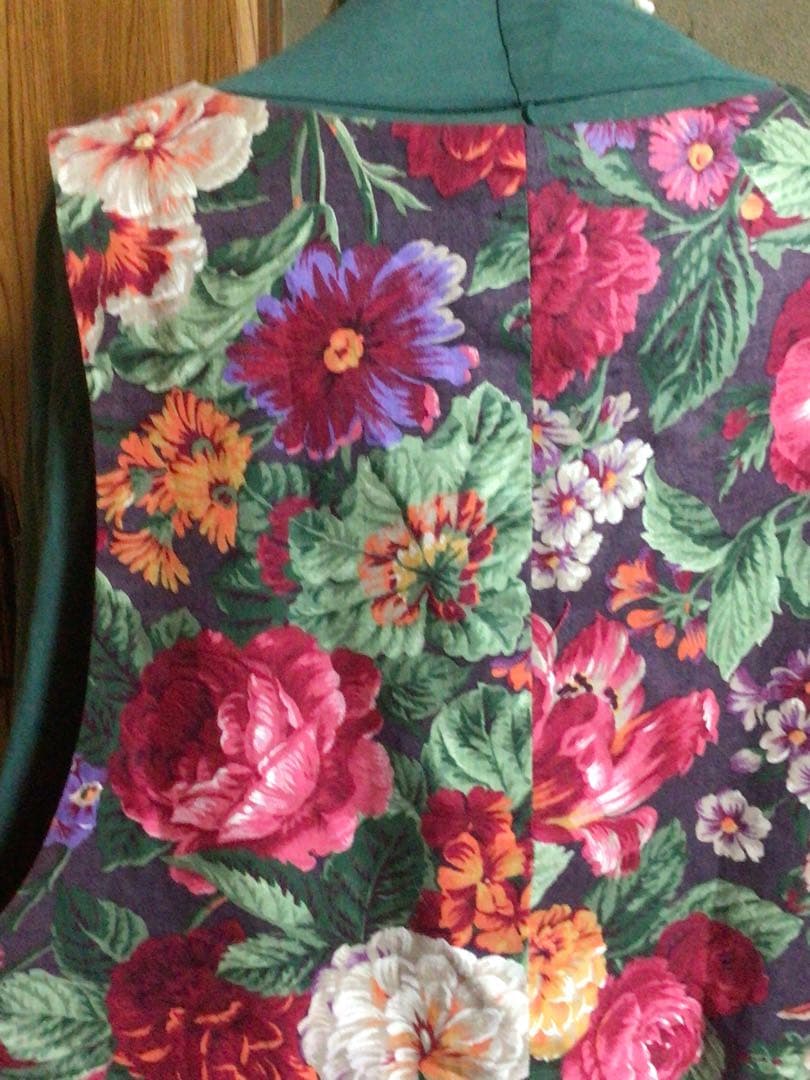 ベスト　ヴィンテージ　パッチワーク風　花柄　大きいサイズベスト