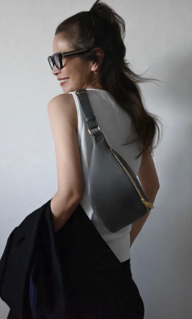 chiiiibag チーバック★美品　ウエストバック　グレー