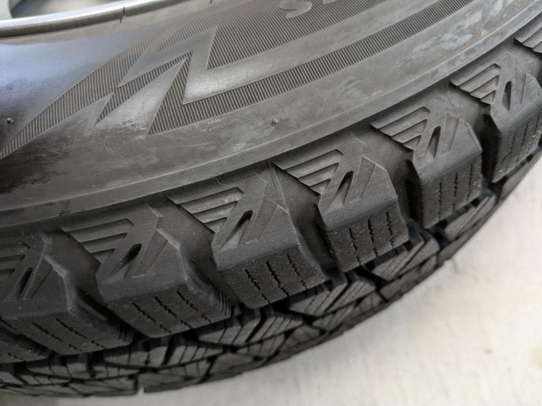 225/65R17　ブリヂストン スタッドレス　ホイール付き　4本セット