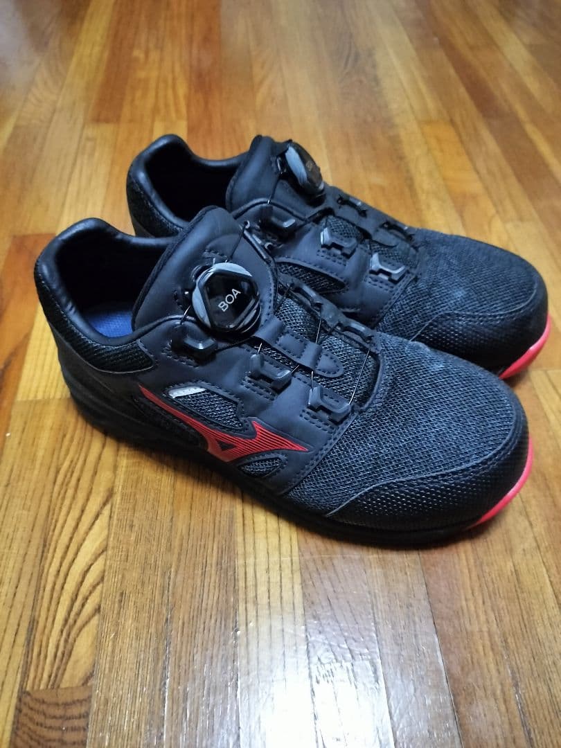 Mizuno BOAシステム安全靴 ブラック/レッド 23.0cm