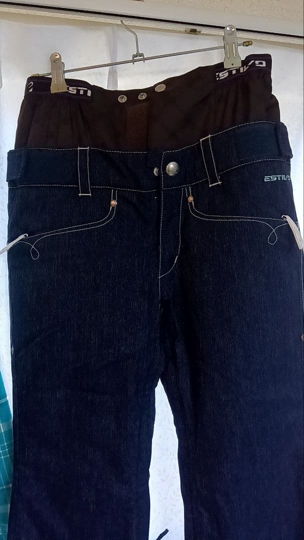 ESTIVO 上下セット スノーボードウェア 女性用 L-Mブーツカットデニム風