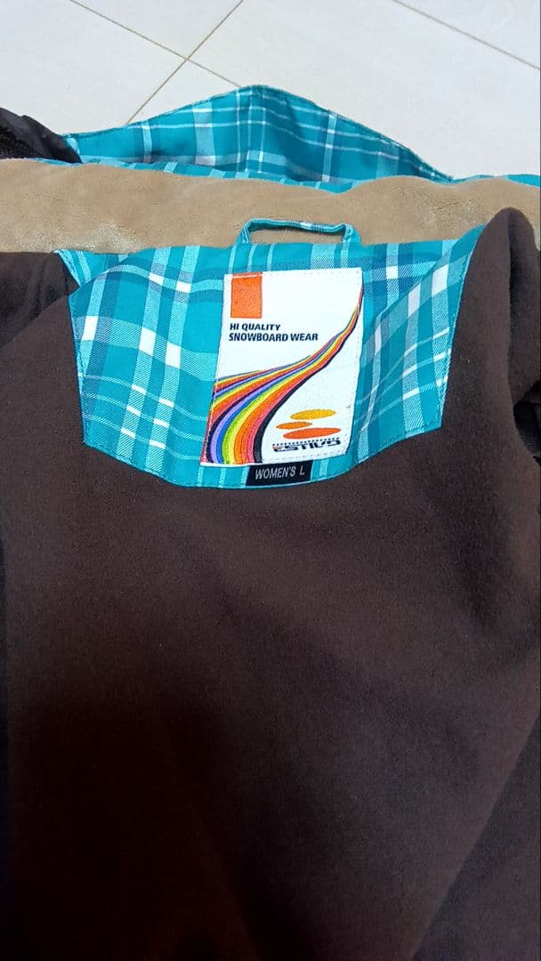 ESTIVO 上下セット スノーボードウェア 女性用 L-Mブーツカットデニム風