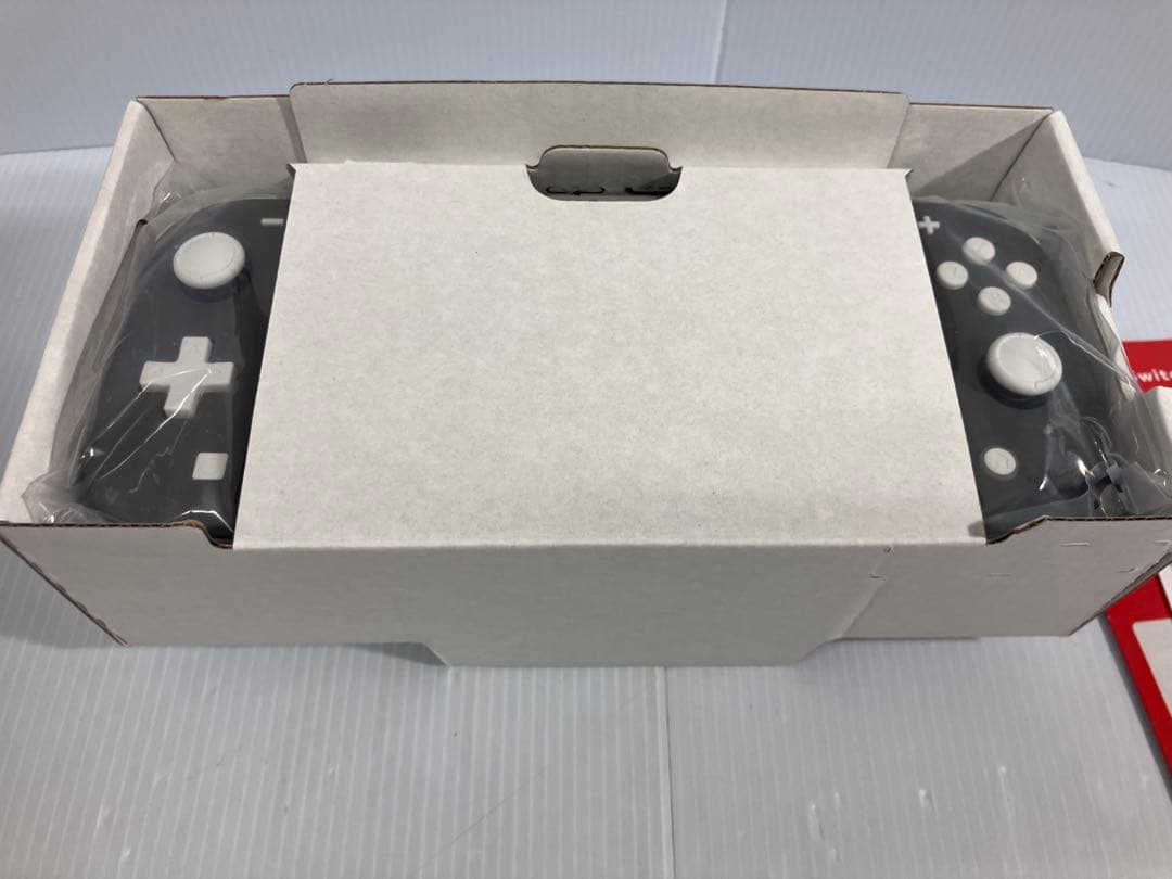ほぼ未使用！Nintendo Switch Lite グレー　付属品完備