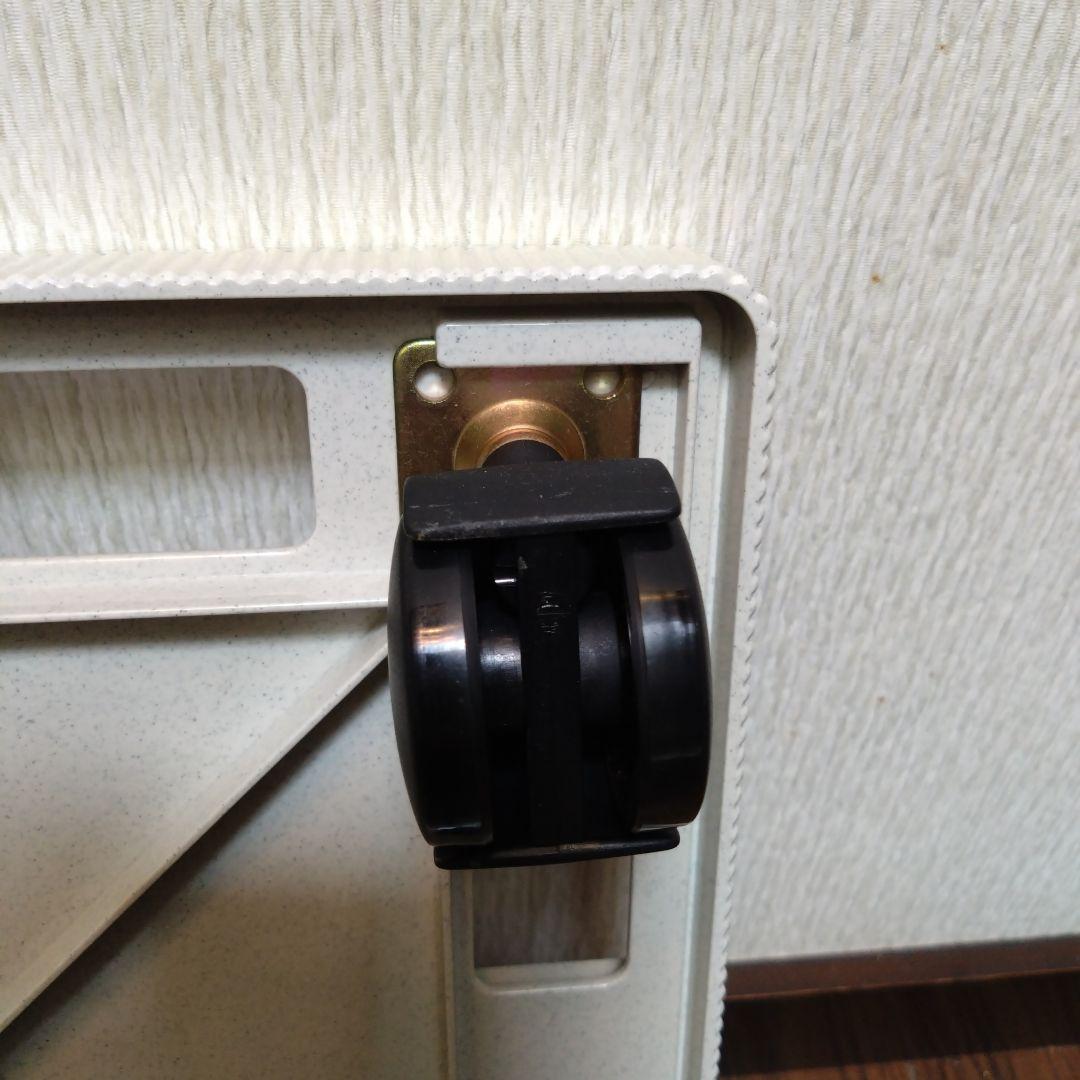 タッパーウェア　 マルチオーガナイザー　ドア付き3段　＋　キャスター付パレット