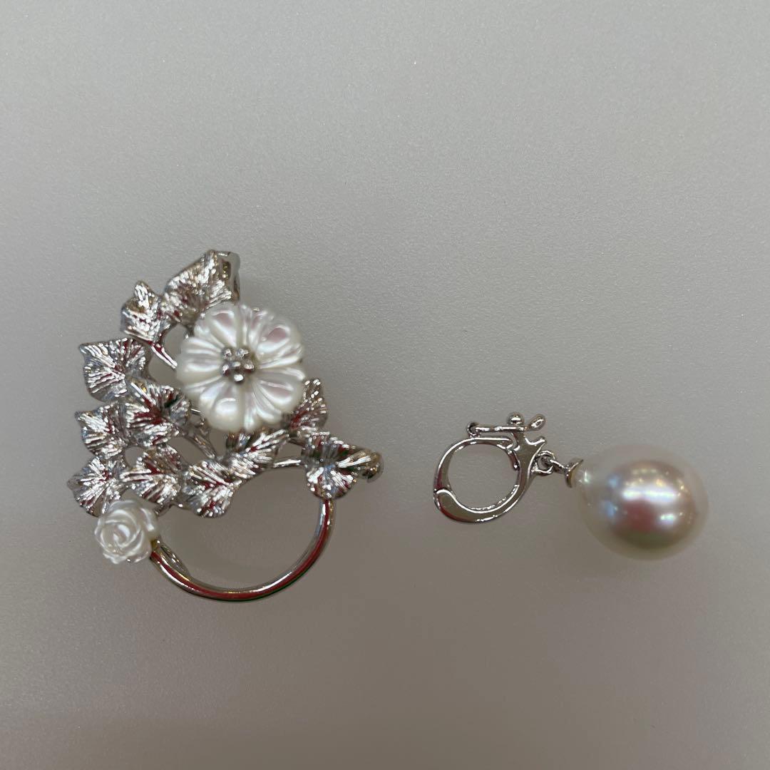 SILVERシルバー　　花と真珠のエレガントブローチ