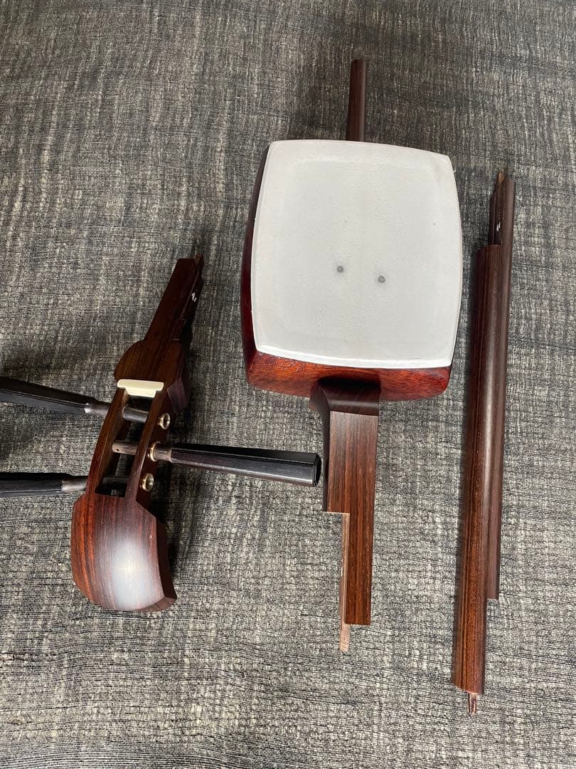 胡弓紫檀三折れ棹，胴花梨材，竹弓，付属品