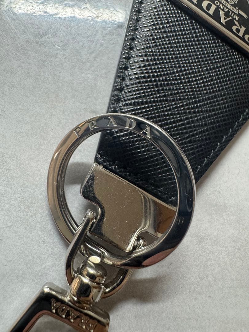 PRADA サフィアーノレザーキーリング
