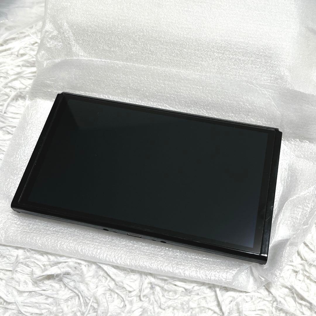 【極美品 付属品完備】Nintendo Switch 有機ELモデル ホワイト