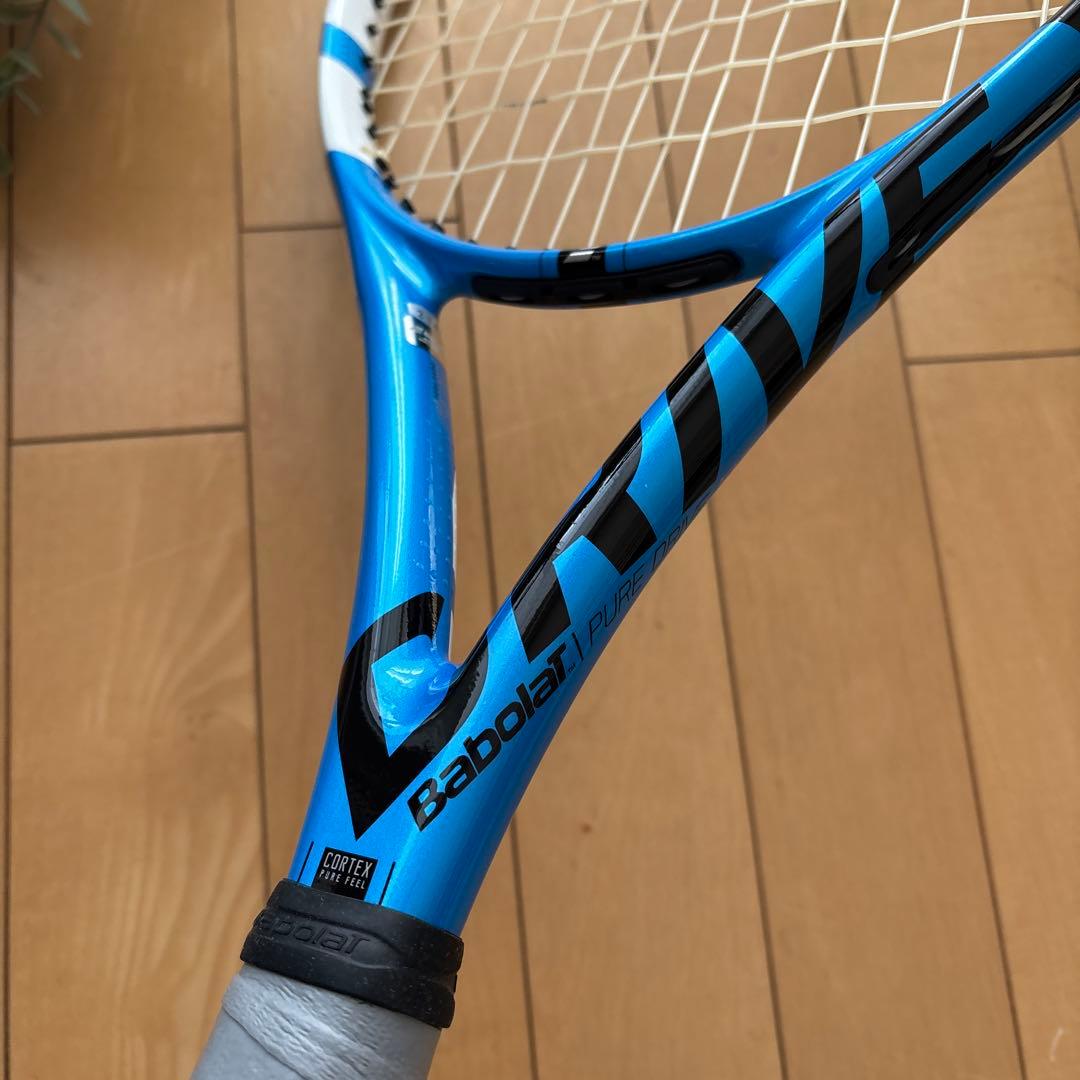 未使用に近い　美品　バボラ　ピュアドライブ107 2018 テニスラケット G2
