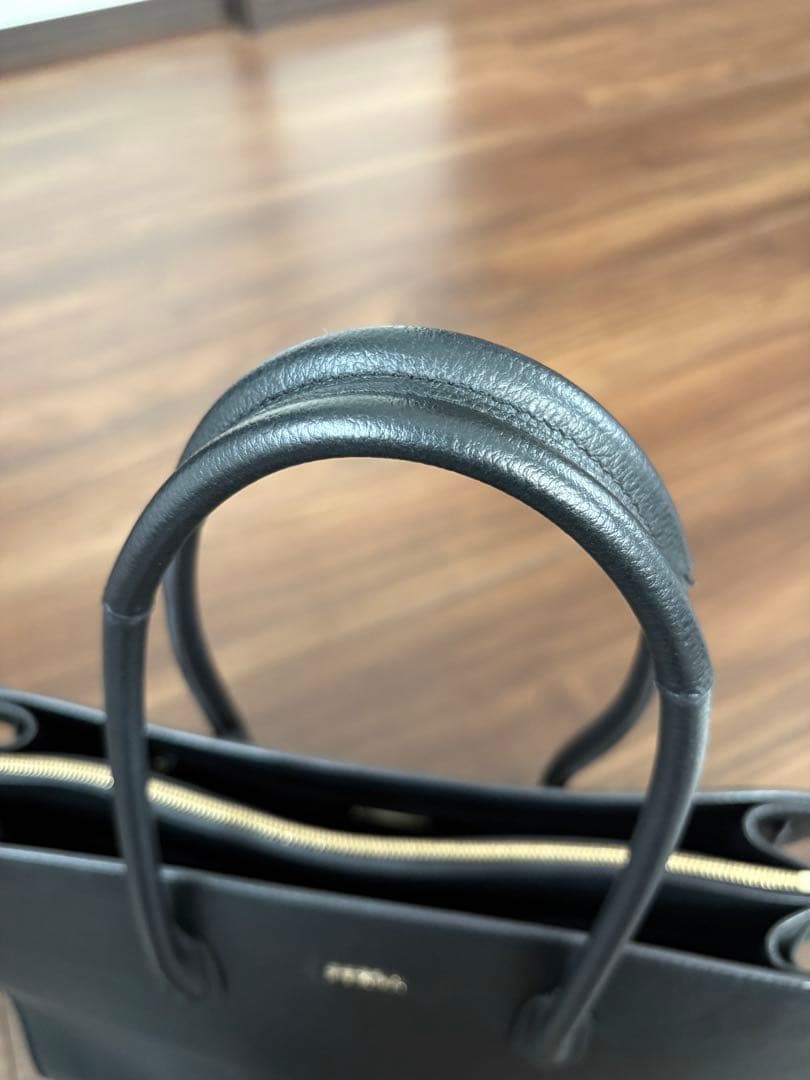 ［美品］FURLA PIN トートバッグ Lサイズ 保存袋付き