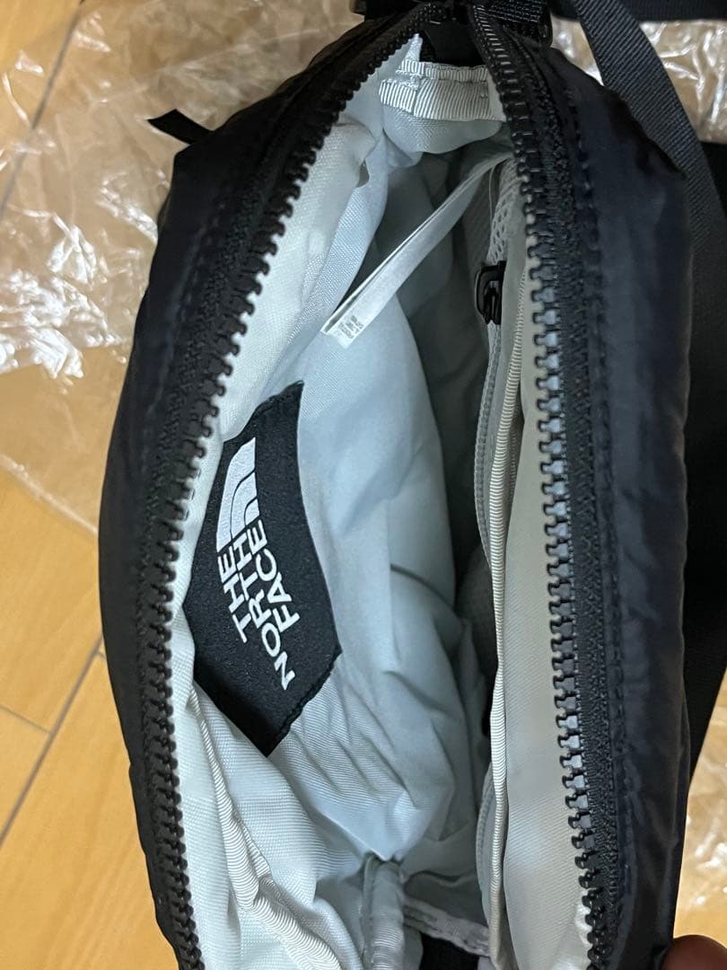 バッグ THE NORTH FACE Nuptse Crossbody Bag 7 L