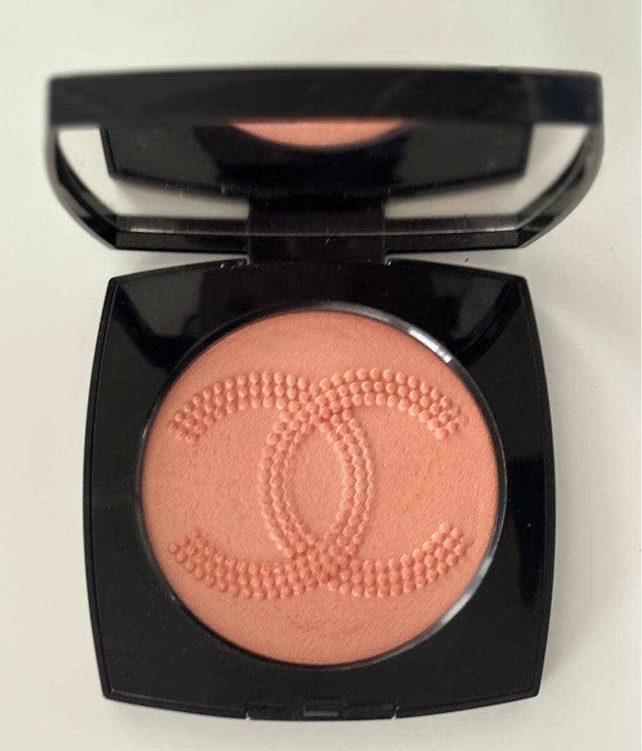 CHANELレ サンボル ドゥ シャネル レ ペルレ プレシャス コーラル