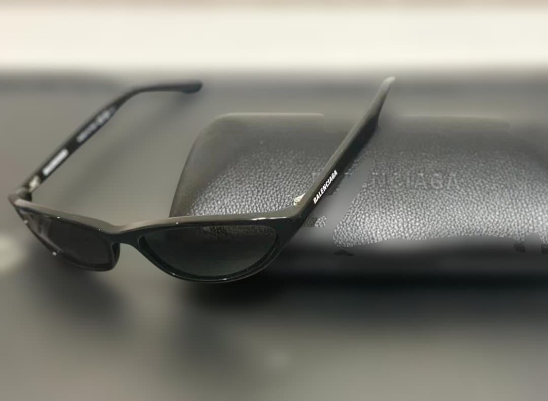 BALENCIAGA ブラック サングラス ケース付きBB0207S