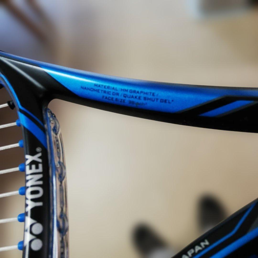 YONEX硬式ラケット　ezone 98 　 グリップサイズ2　（旧モデル）