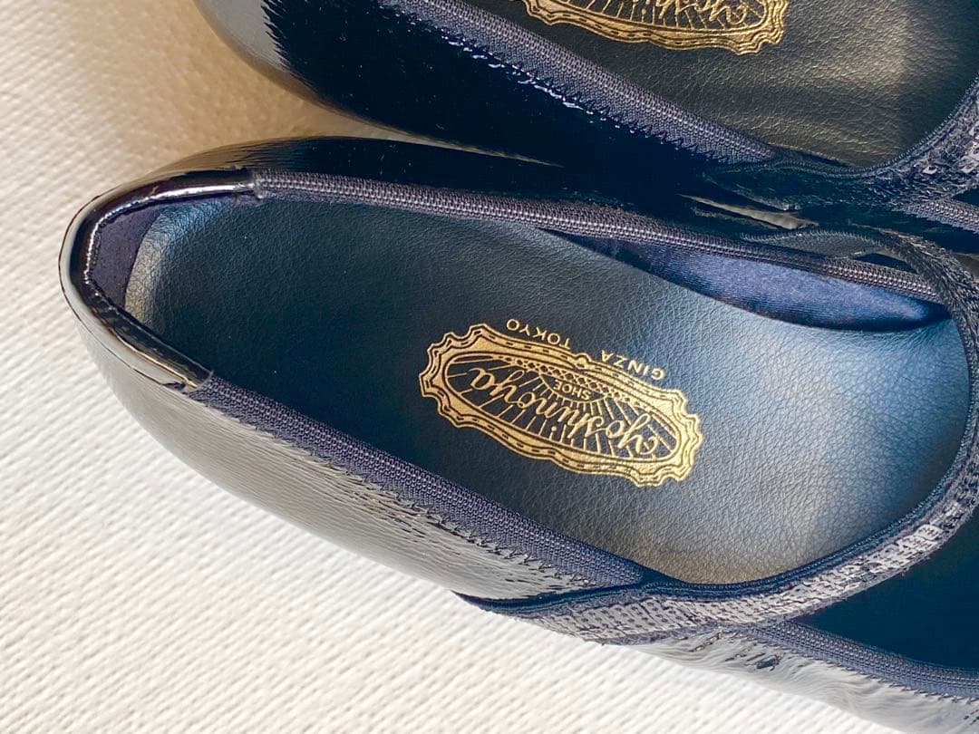 【新品未使用】銀座Yoshinoya 黒 パンプス 日本製