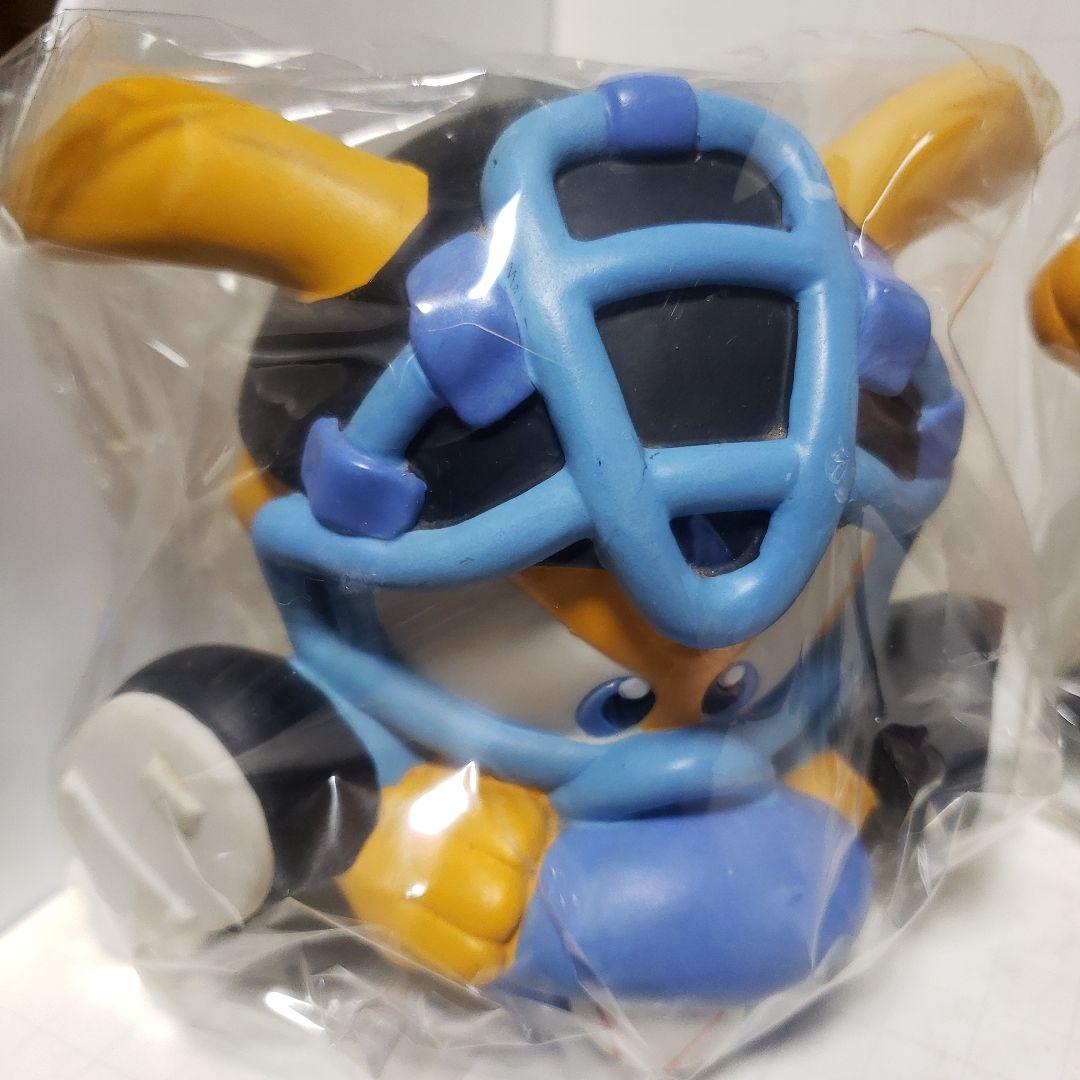 読売ジャイアンツジャビット君ソフビ貯金箱セットです。