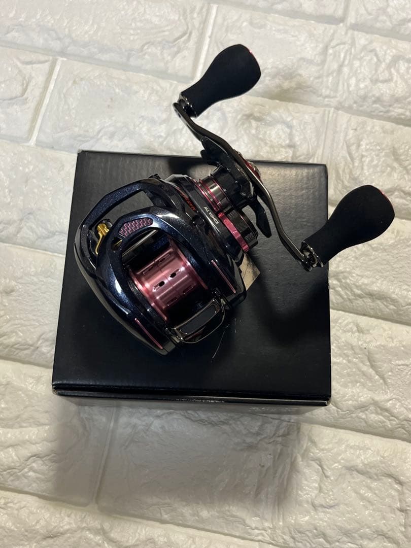 【新品未使用】ダイワ DAIWA 紅牙 TW 7.3R