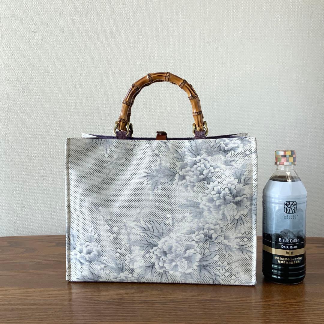 白大島紬 梅に満開の牡丹 リメイク バンブーハンドルバッグ ショッパー風