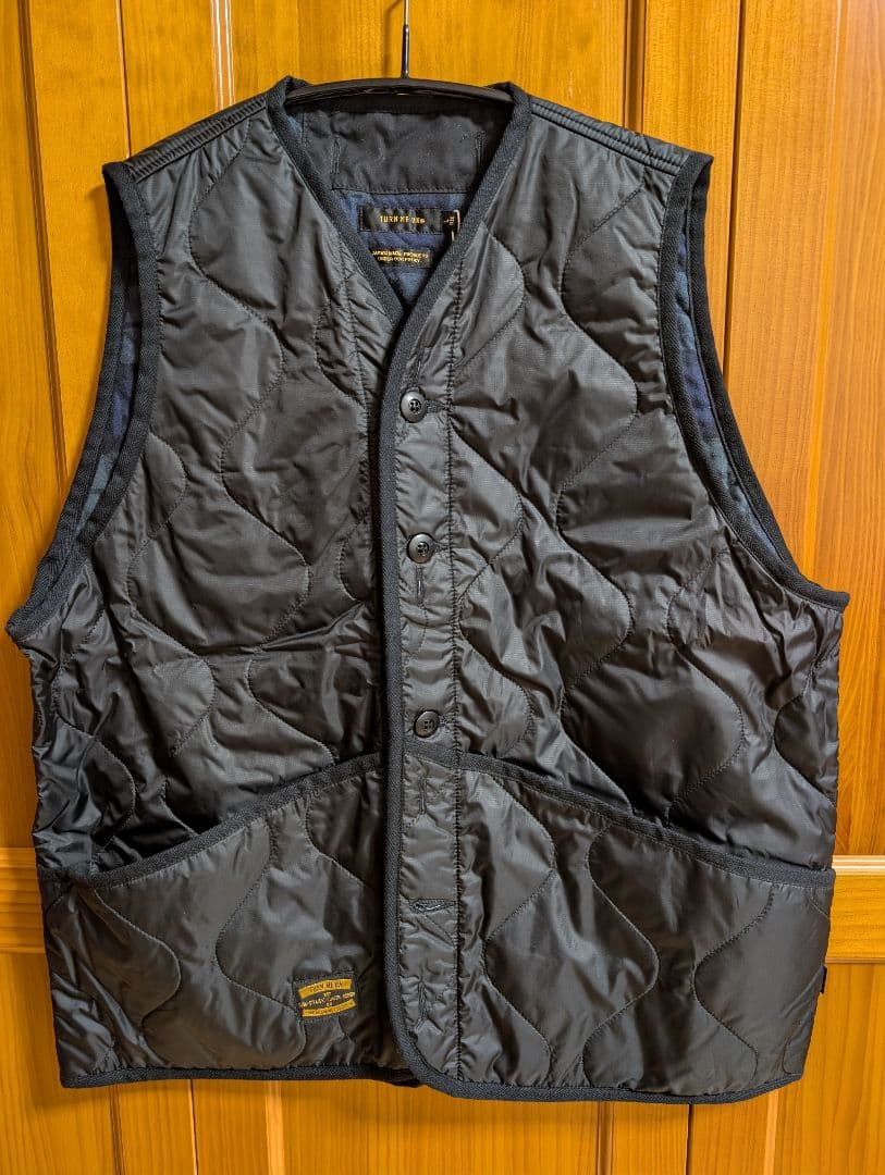 TURN ME ON® キルティングベストブラックL