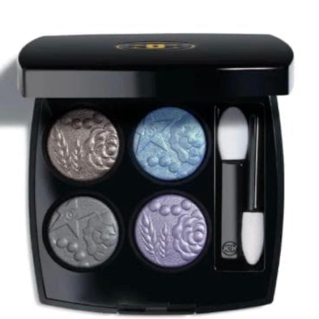 CHANEL ROUGE COCO FLASH 90と、アイシャドウのセット