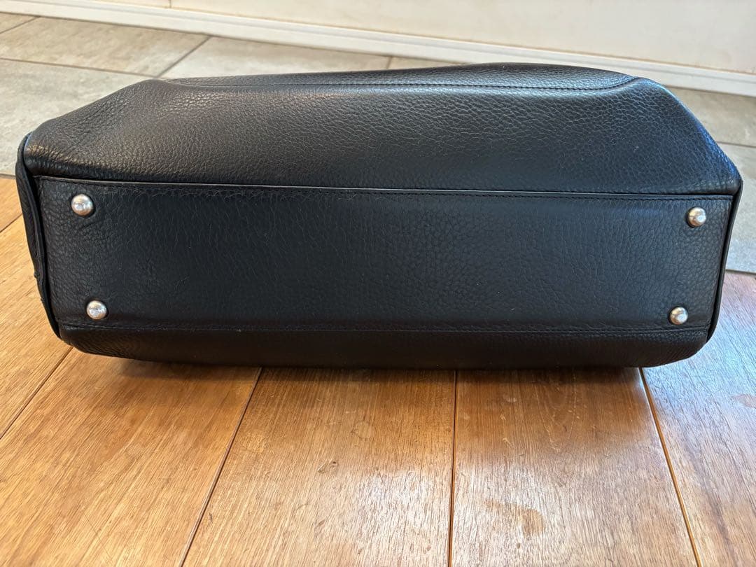 ペッレモルビダビジネスバック