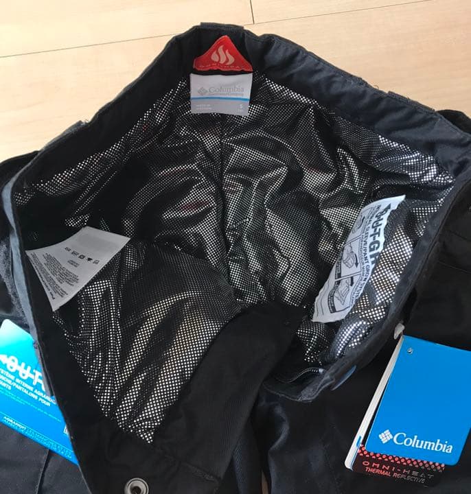 <新品 タグ付> コロンビア スキーパンツ  130-140cm サイズ調整可