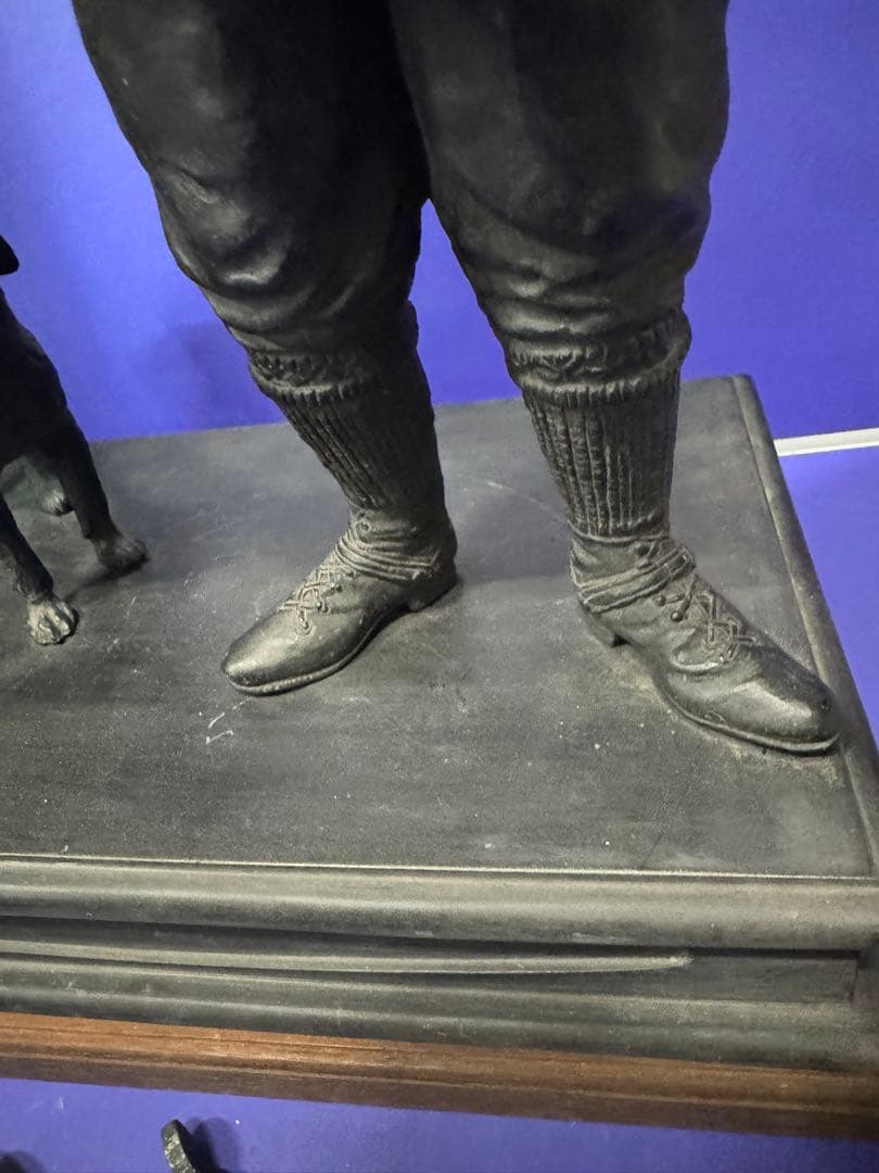 当時物貴重品 門司鐵道局小倉工場員一同　ライフル 犬 ハンター 銅像　約20kg