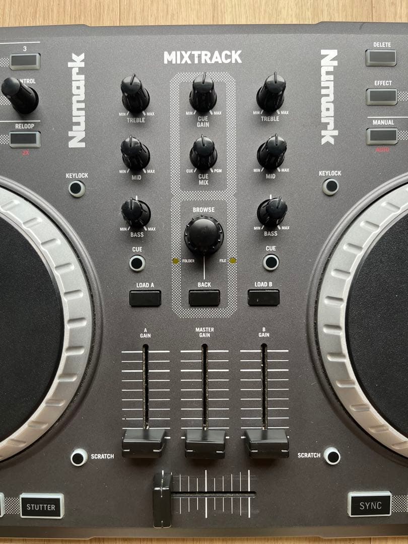 ④Numark Mixtrack DJコントローラー