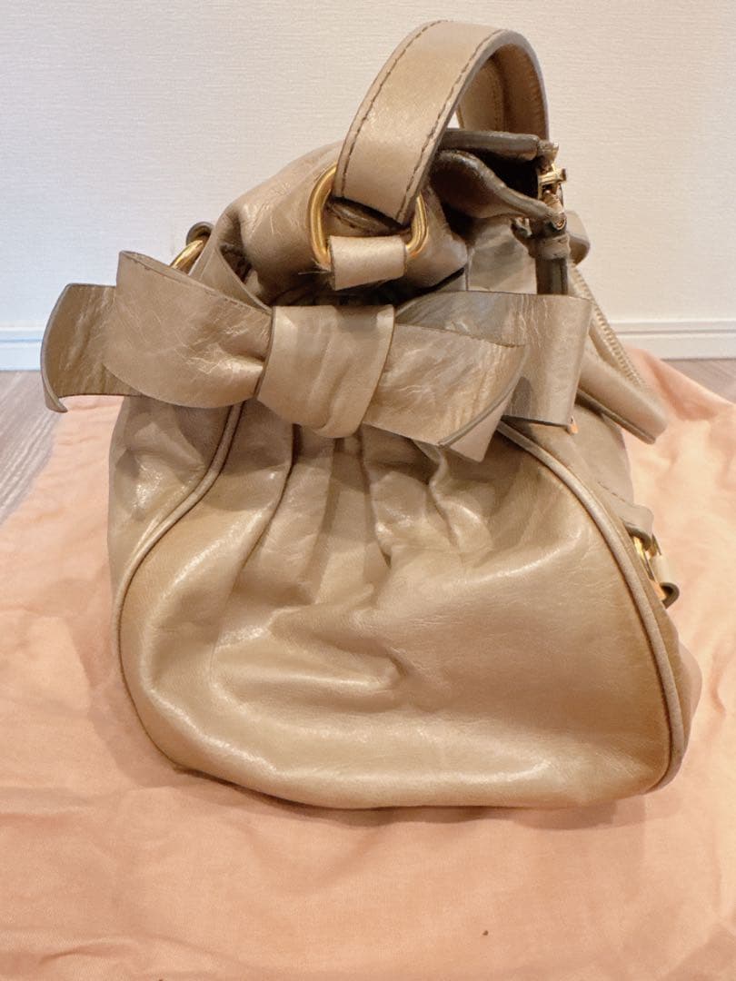 miumiu ハンドバッグ　りぼん
