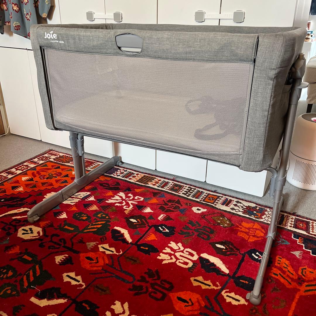 Joie ベビーベッド　添い寝（海外購入）