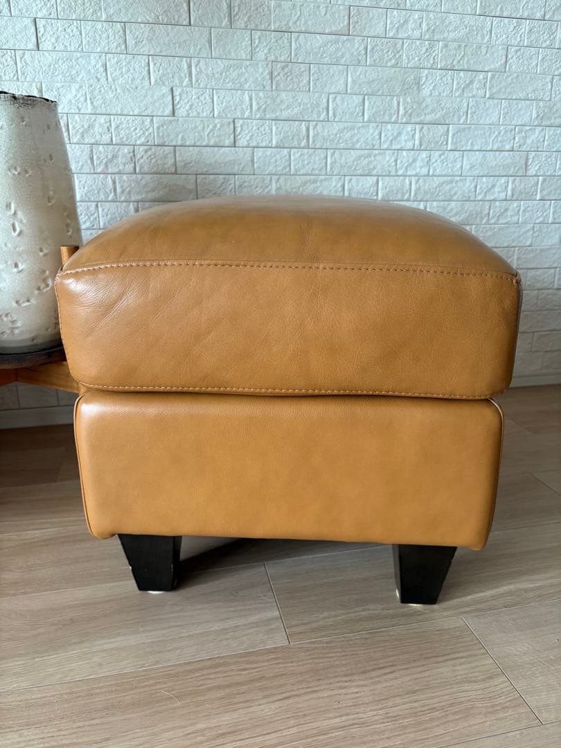 IDEE 牛革オットマン　キャメル色