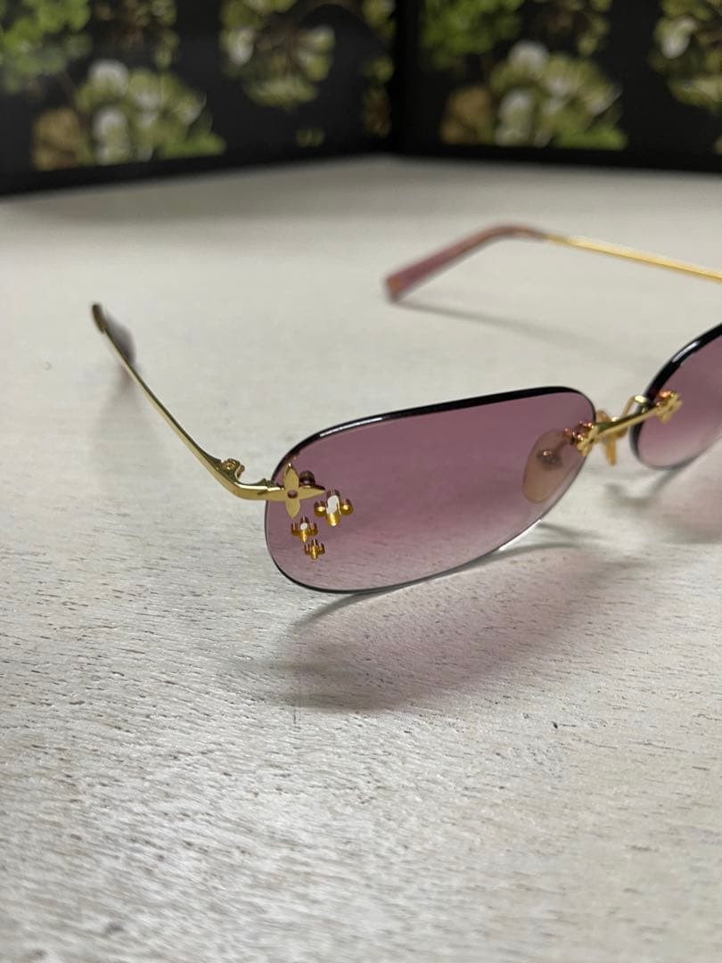 ルイ・ヴィトン デスマヨ レクタングル サングラス