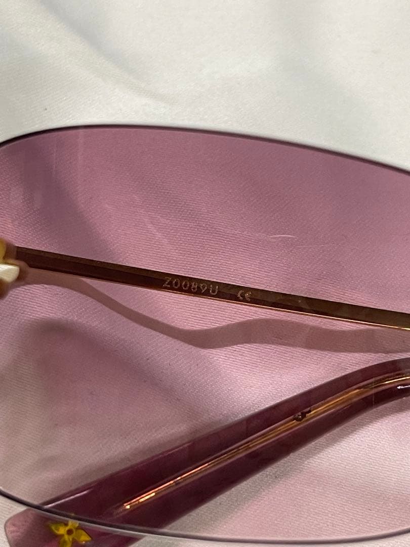 ルイ・ヴィトン デスマヨ レクタングル サングラス