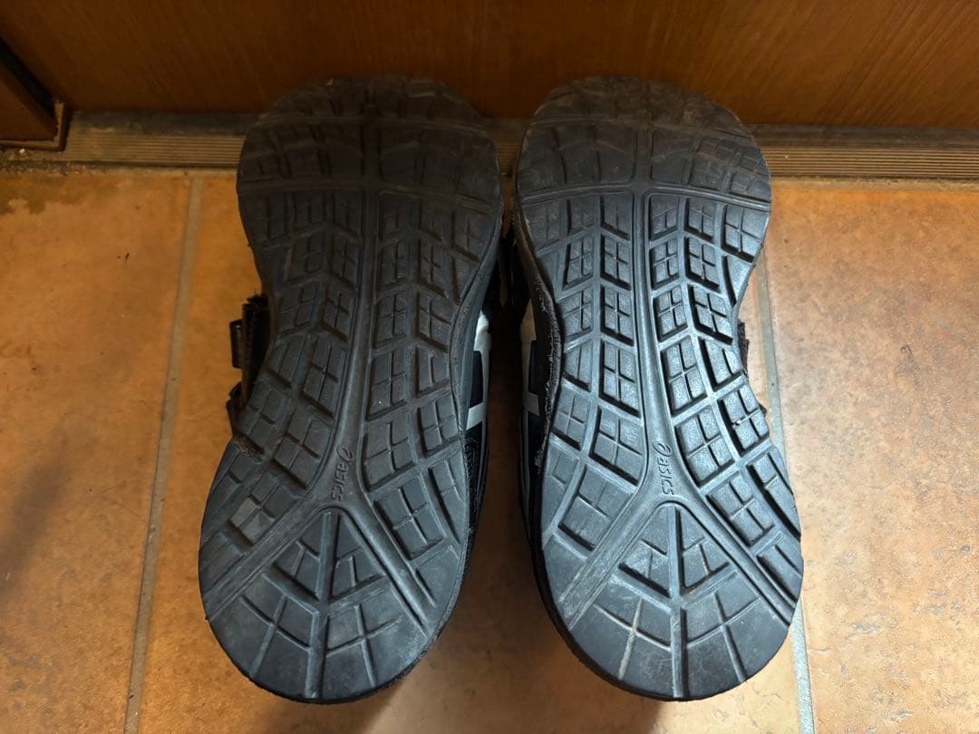 asics 青と黄色の安全靴 ベルクロ式、黒と白の安全靴2点セット、送料無料