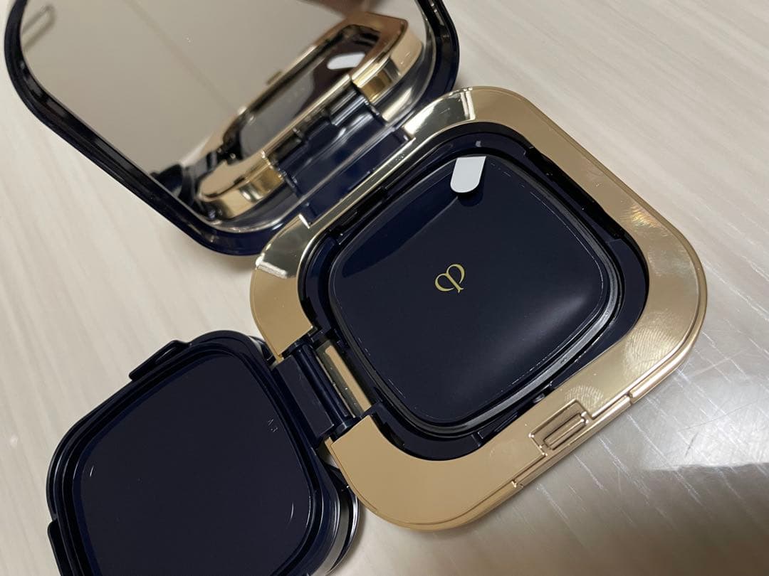 クレドポーボーテ　タンクッションエクラルミヌ　下地